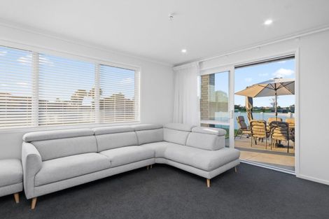 Photo of property in 15 Catherine Mclean Road, Pukekohe, 2120