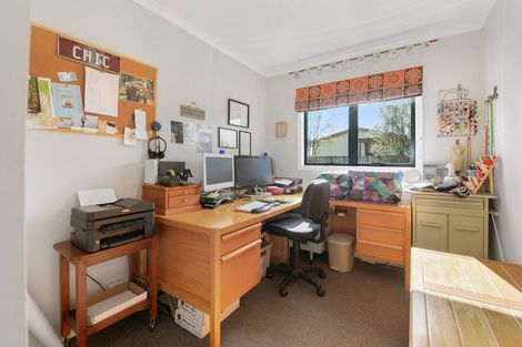 Photo of property in 32 Willow Avenue, Hannahs Bay, Rotorua, 3010