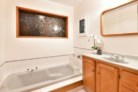 Photo of property in 1124 Whangaparaoa Road, Tindalls Beach, Whangaparaoa, 0930