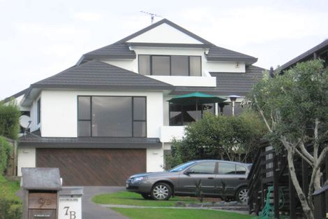 Photo of property in 2/7 Whitby Crescent, Mairangi Bay, Auckland, 0630