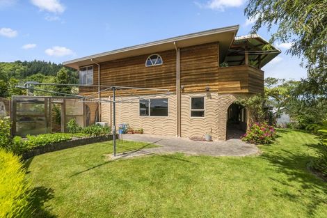 Photo of property in 104 Milton Terrace, Picton, 7220