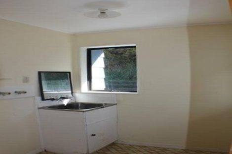 Photo of property in 5 Westra View, Tawa, Wellington, 5028