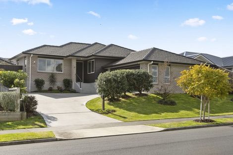 Photo of property in 34 Ballintoy Park Drive, Welcome Bay, Tauranga, 3175