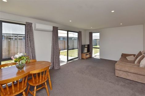 Photo of property in 10 Peter Place, Rangiora, 7400