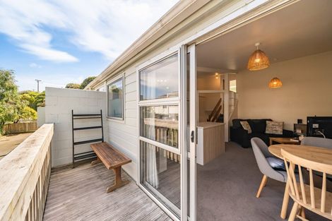 Photo of property in 4/23 Collins Avenue, Tawa, Wellington, 5028