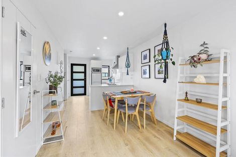 Photo of property in 3/6 South Pacific Place, Henderson, Auckland, 0612