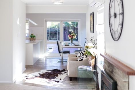 Photo of property in 70 Blakeborough Drive, Forrest Hill, Auckland, 0620