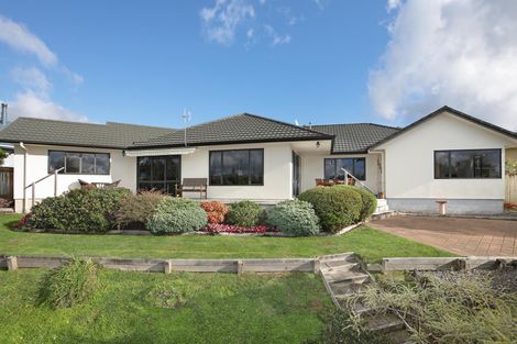 Photo of property in 149 Summerhill Drive, Fitzherbert, Palmerston North, 4410