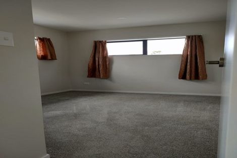 Photo of property in 12 Han Court, Glen Eden, Auckland, 0602