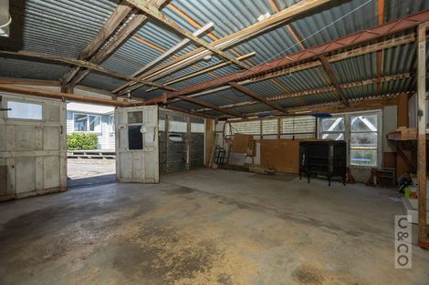 Photo of property in 23 Kaipara Portage Road, Riverhead, 0820