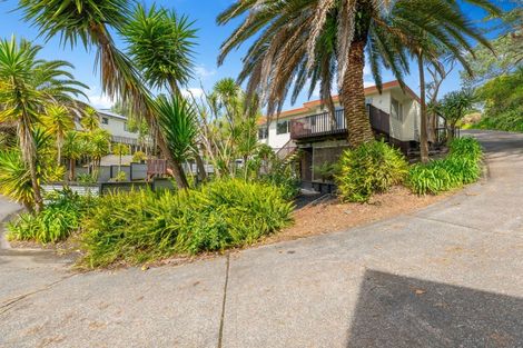 Photo of property in 58h Sunnyside Road, Sunnyvale, Auckland, 0612