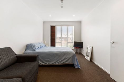 Photo of property in 5a Puka Street, Onehunga, Auckland, 1061