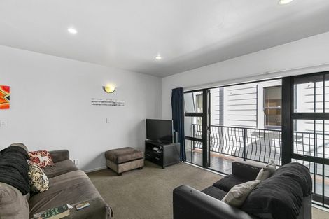 Photo of property in 2/142 Ghuznee Street, Te Aro, Wellington, 6011