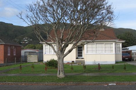 Photo of property in 39 Gibson Crescent, Naenae, Lower Hutt, 5011