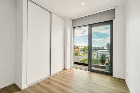 Photo of property in Frank Sargeson Apts, 403/74 Anzac Street, Takapuna, Auckland, 0622