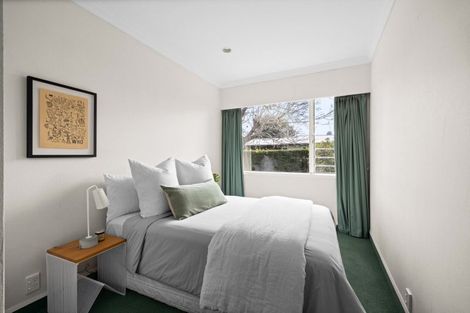 Photo of property in 16 Howard Road, Taradale, Napier, 4112