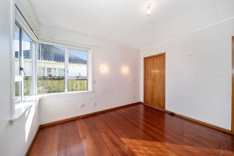 Photo of property in 29 Wrantage Street, Westown, New Plymouth, 4310