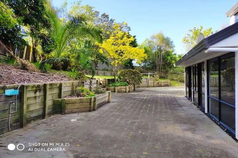 Photo of property in 10 Forsythe Place, Massey, Auckland, 0614