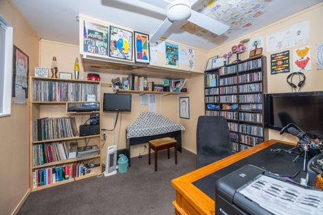 Photo of property in 23 Waiwherowhero Drive, St Andrews, Hamilton, 3200