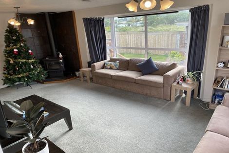 Photo of property in 13 Matthew Place, Kawaha Point, Rotorua, 3010