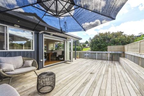 Photo of property in 2 Ponui Place, Mairangi Bay, Auckland, 0630