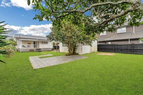 Photo of property in 41 Wairau Avenue, Avondale, Auckland, 1026