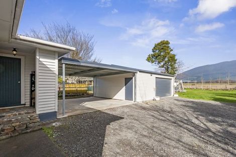 Photo of property in 37 Tongariro Road, Turangi, 3334