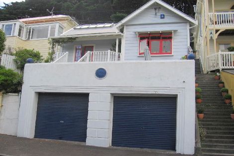 Photo of property in 19 Scarborough Terrace, Mount Victoria, Wellington, 6011