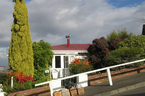 Photo of property in 16 Havelock Road, Hospital Hill, Napier, 4110