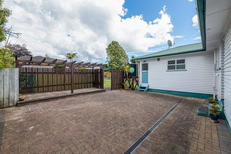 Photo of property in 4 Christina Avenue, Te Atatu South, Auckland, 0602