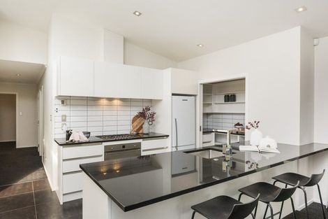 Photo of property in 16 Hardie Street, Hokowhitu, Palmerston North, 4410