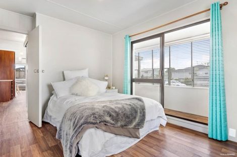 Photo of property in 1/424 Old Te Atatu Road, Te Atatu Peninsula, Auckland, 0610