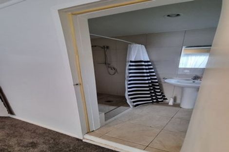 Photo of property in 2/40 Bayview Road, Bayview, Auckland, 0629