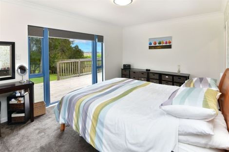 Photo of property in 141 Mangakura Road, Helensville, 0875