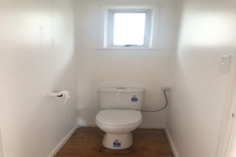 Photo of property in 1/12 Taynith Place, Glenfield, Auckland, 0629