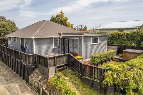 Photo of property in 16 Tui Road, Raumati Beach, Paraparaumu, 5032