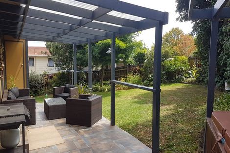 Photo of property in 3 Marendellas Drive, Bucklands Beach, Auckland, 2014