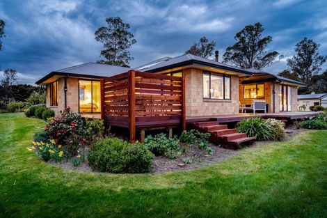 Photo of property in 27 Kayforce Road, Ocean View, Dunedin, 9035