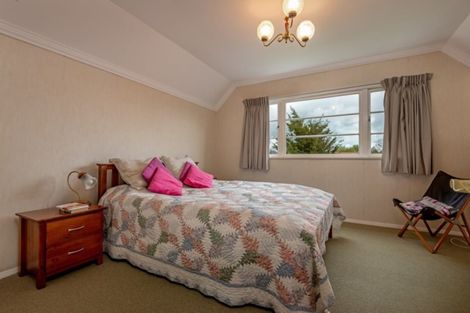 Photo of property in 6 Montgomery Terrace, Hokowhitu, Palmerston North, 4410