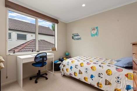 Photo of property in 16 Bruce Pulman Drive, Takanini, 2112