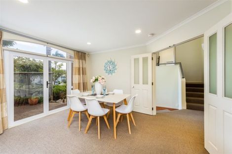 Photo of property in 28 Westminster Gardens, Unsworth Heights, Auckland, 0632