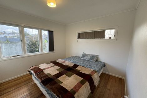 Photo of property in 9 Huruhuru Road, Massey, Auckland, 0614