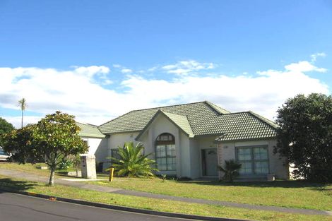 Photo of property in 9 Mandeville Place, Unsworth Heights, Auckland, 0632