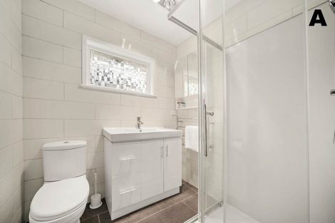Photo of property in 49 Peach Road, Glenfield, Auckland, 0629