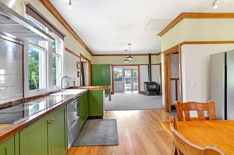 Photo of property in 10 Kensington Road, Marton, 4710