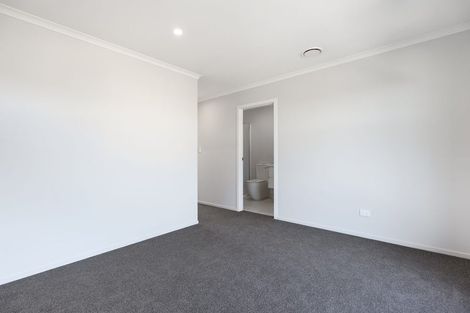 Photo of property in 60 Scenic Rise, Rototuna North, 3281