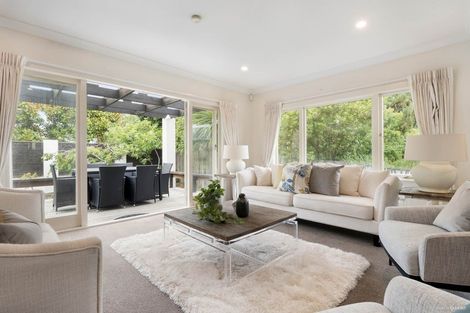 Photo of property in 1/206 East Coast Road, Forrest Hill, Auckland, 0620