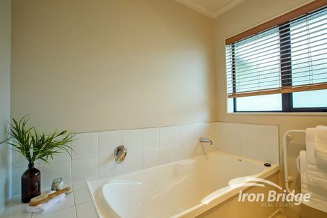 Photo of property in 11 Beaufort Close, Kingsley Heights, Upper Hutt, 5018