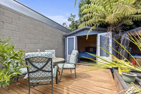 Photo of property in 48 Devon Street, Picton, 7220