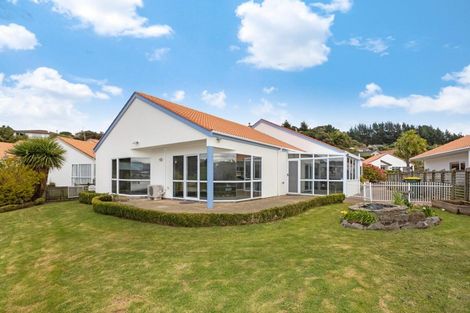 Photo of property in 8 Lakeside Villas, Whitby, Porirua, 5024